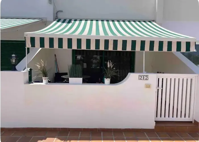 Parque Don Jose, Costa Del Silencio, Tenerife Lejlighed