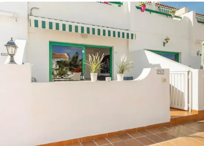 Parque Don Jose, Costa Del Silencio, Tenerife Lejlighed