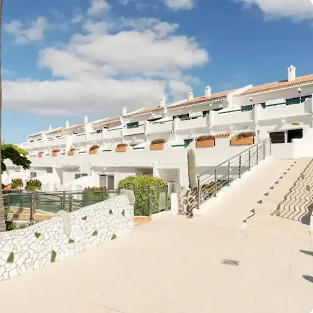 Parque Don Jose, Costa Del Silencio, Tenerife Apartamento